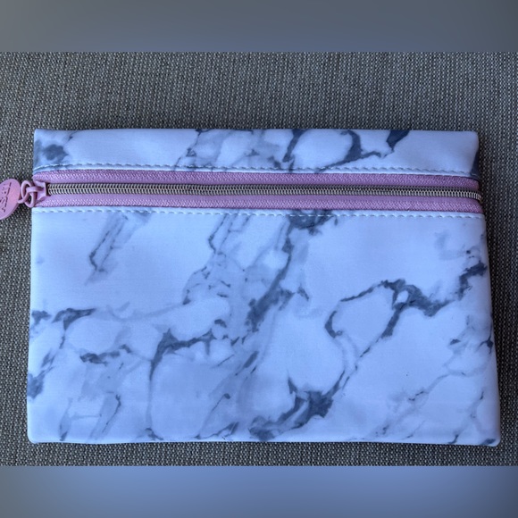 2 IPSY Pouches/Make up/Cosmetic Bags - Picture 3 of 6